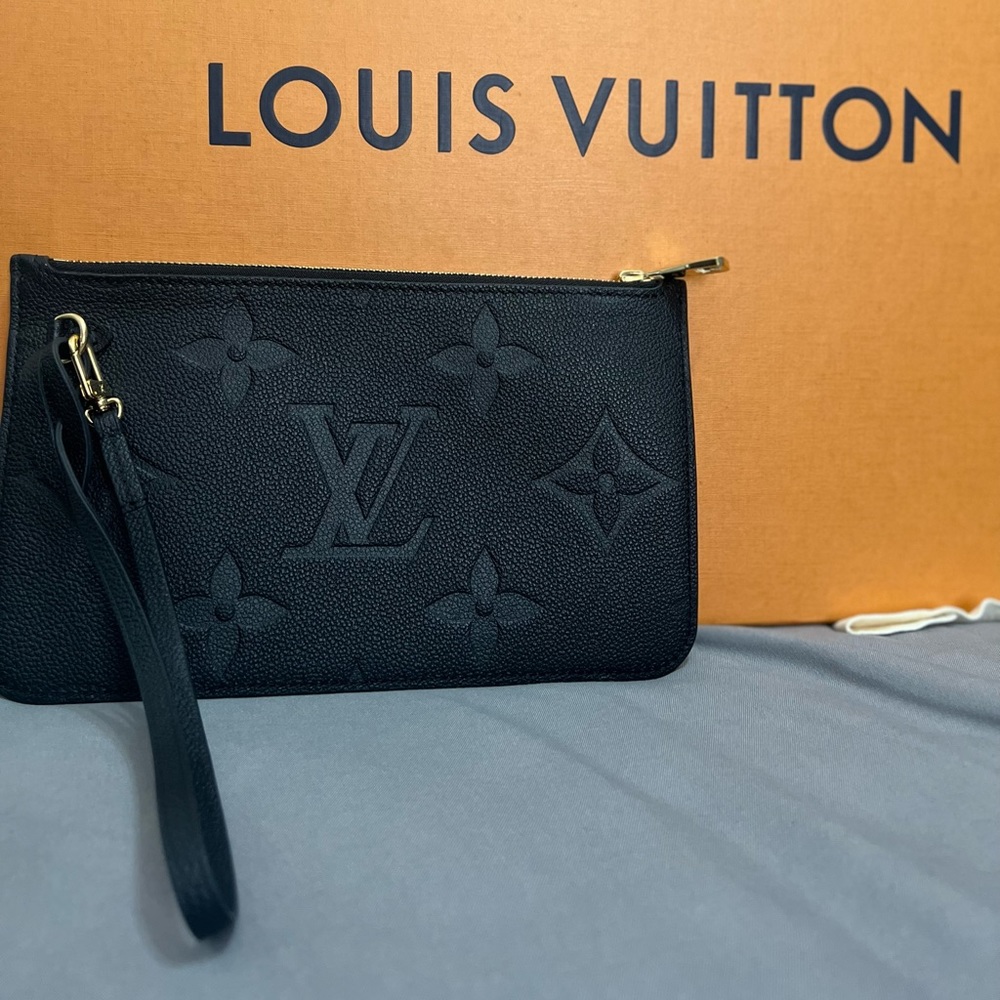 Louis Vuitton Neverfull Pouch - Monogram Empreinte Leather Noir
